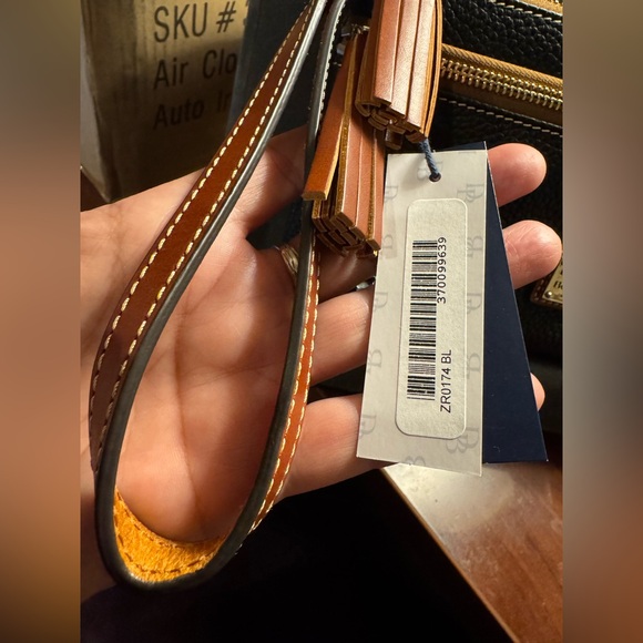 Dooney & Bourke Pebble Grain Double Zip Wristlet Black - Picture 4 of 14